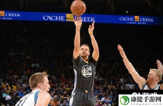 NBA2K16背打及强扣实用操作技巧 NBA2K16怎么背身单打扣篮